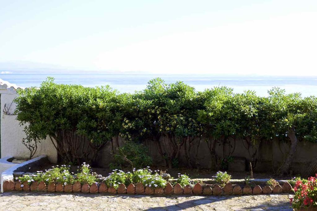 Villa Angela Santa Teresa Gallura Exteriör bild